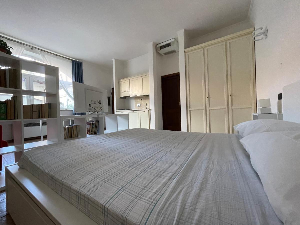 Gens Julia Apartment Rome Exterior photo